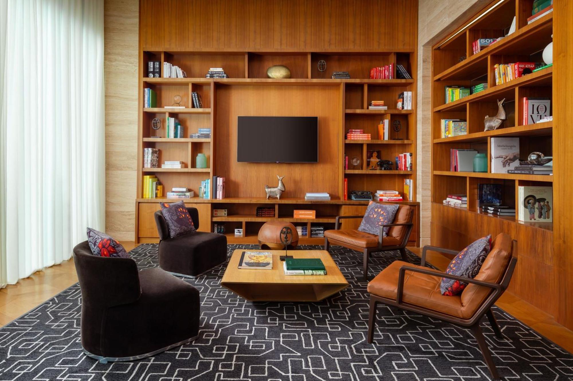 Sheraton Baku Intourist Kültér fotó Library at The Westin