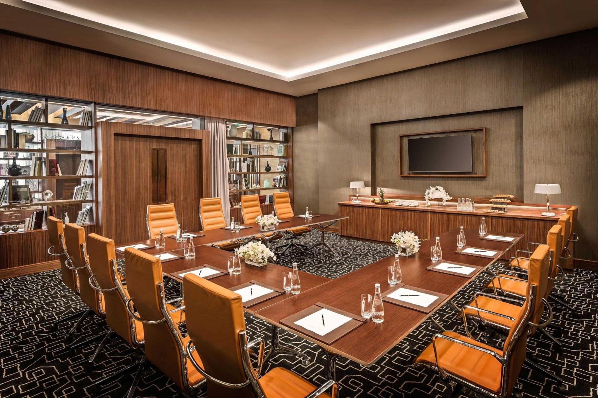 Sheraton Baku Intourist Kültér fotó Boardroom