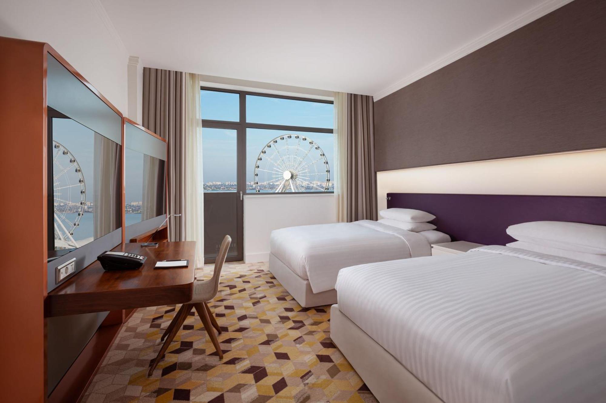 Sheraton Baku Intourist Kültér fotó Deluxe Room