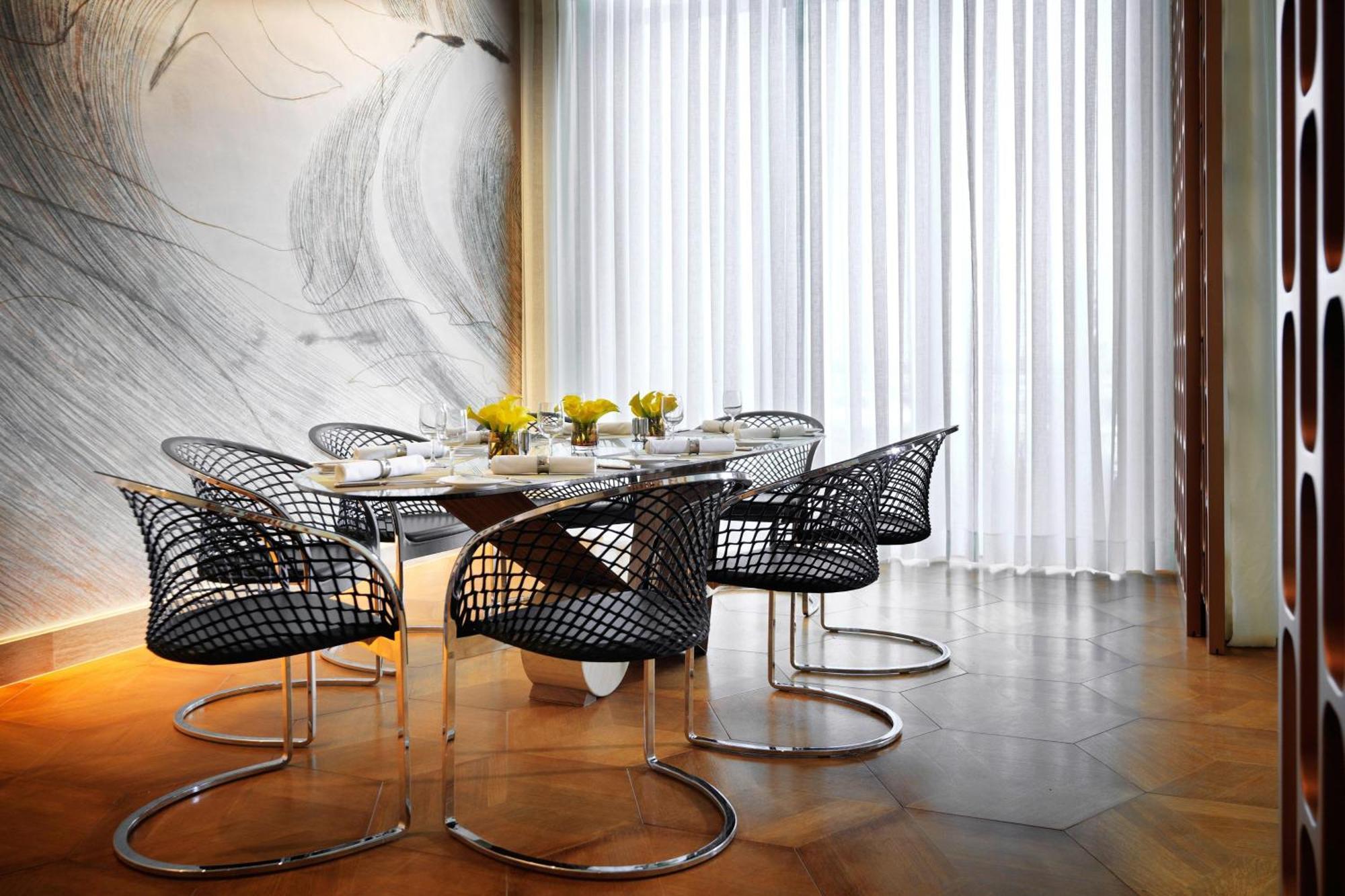 Sheraton Baku Intourist Kültér fotó S 64 chairs