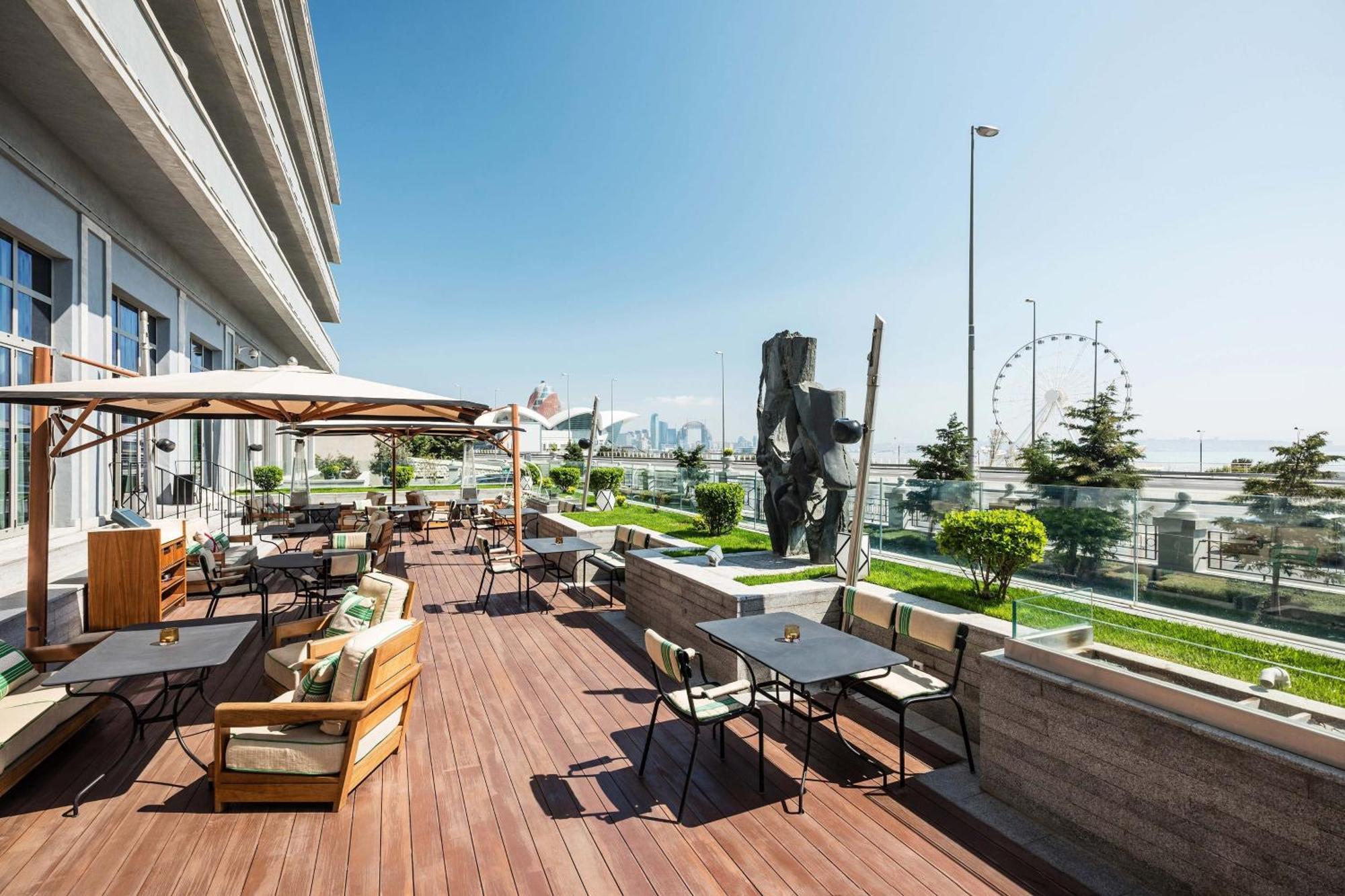 Sheraton Baku Intourist Kültér fotó The Sky Garden